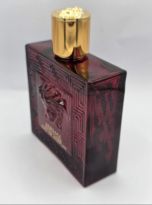 Gucci Intense Oud – A Bold and Luxurious Take on Oriental Woods