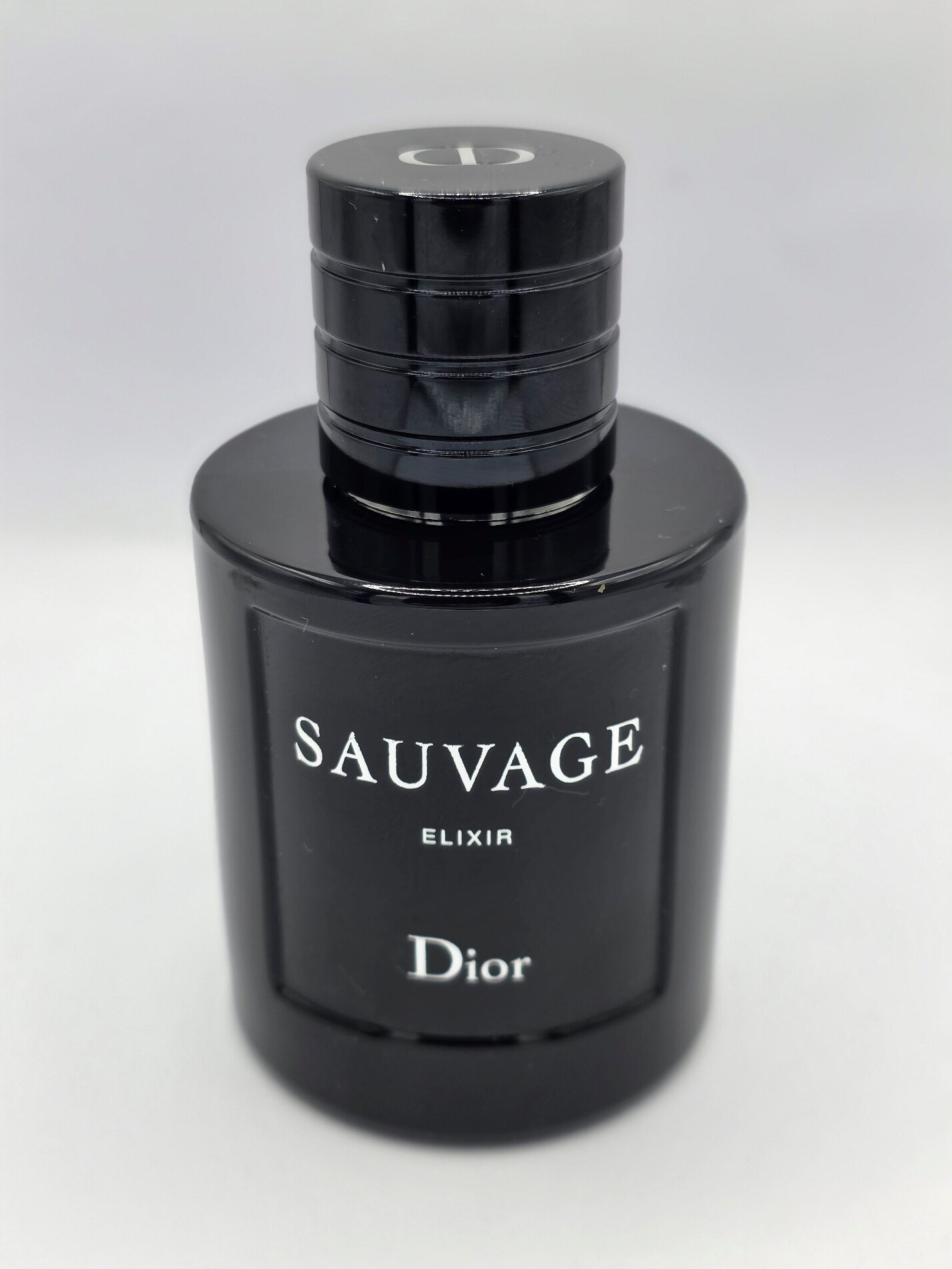 Yves Saint Laurent MYSLF – A Modern Scent with a Personal Touch