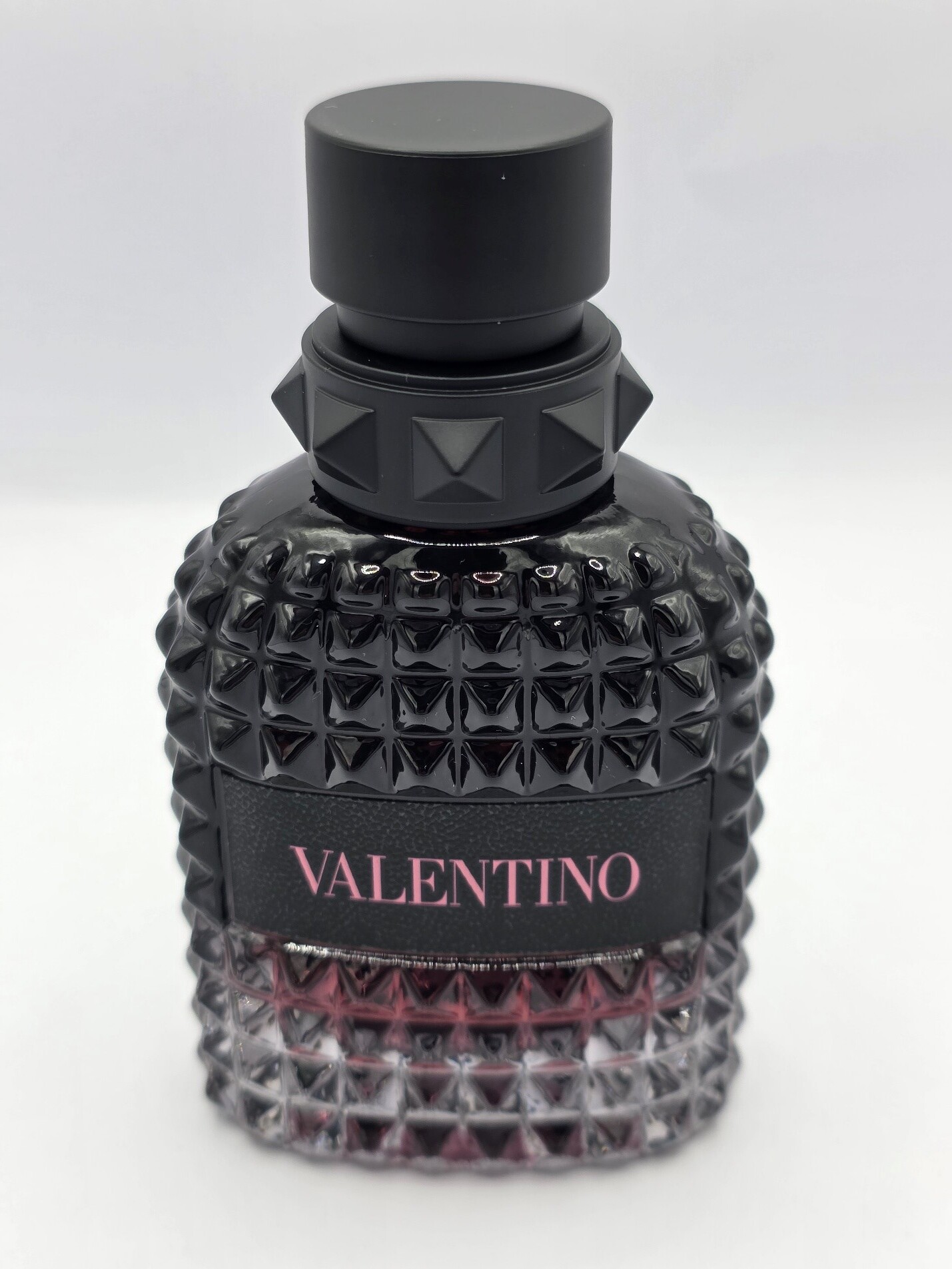 Prada Luna Rossa Black – A Sophisticated and Modern Amber Fougere